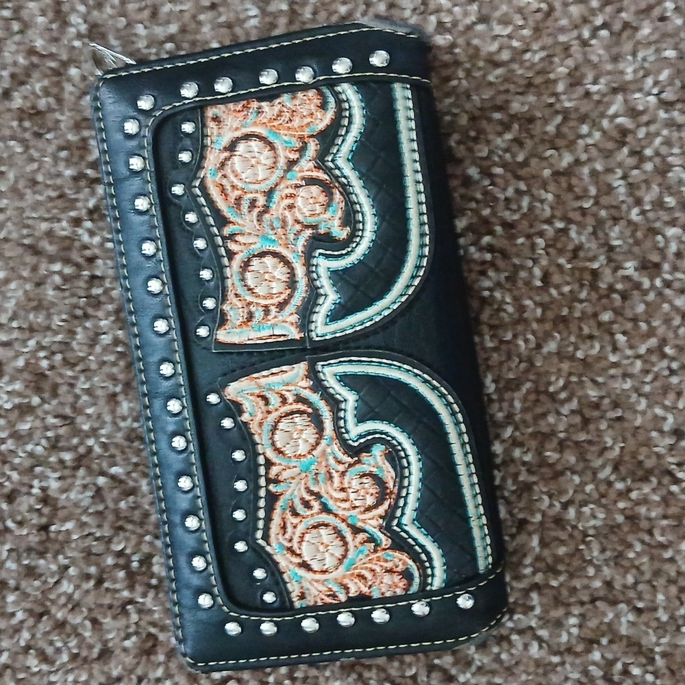Montana west  black leather trifold wallet